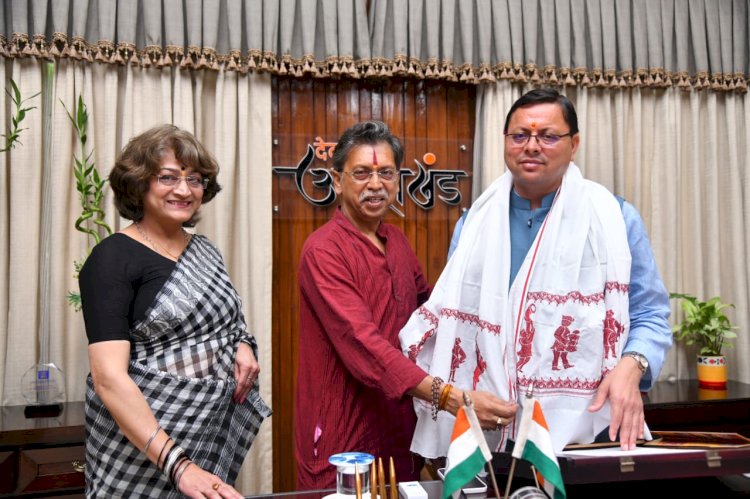 सीएम धामी ने किया पहाड़ी गमछे का लोकार्पण