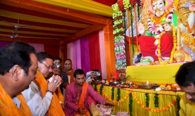 भारी बारिश के बावजूद गणेश उत्सव में शामिल हुए सीएम धामी
