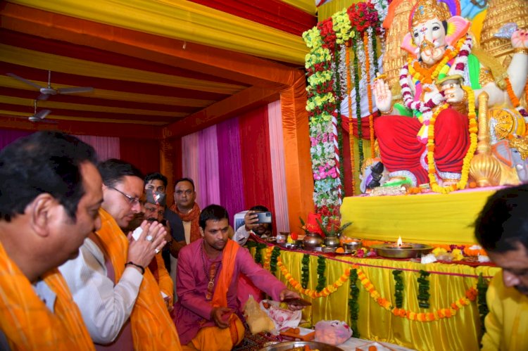 भारी बारिश के बावजूद गणेश उत्सव में शामिल हुए सीएम धामी