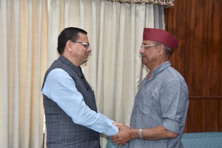 उत्तराखंड के सीएम धामी से मिले अभिनेता नाना पाटेकर