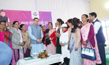 जहां भी जाएं  यात्रा खर्च के  पांच प्रतिशत वहां के स्थानीय उत्पाद खरीदें: सीएम धामी