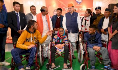 सीएम धामी ने की महिला स्वयं सहायता समूहों द्वारा किये जा रहे उत्पादन कार्यों की प्रशंसा