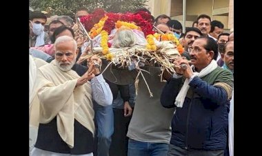 मां के निधन के बाद अपने पूर्व निर्धारित कार्यक्रमों को पीएम ने किया पूरा