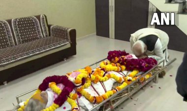 पीएम मोदी की मां के निधन पर सीएम ने जताया शोक, अर्पित की श्रद्धांजलि