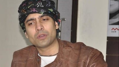 सीढ़ियों से गिरकर घायल हुए सिंगर ज़ुबिन नौटियाल