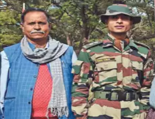 झारखंड पुलिस हवालदार का बेटा पवन कुमार बना सेना में अधिकारी, जीता 'स्वॉर्ड ऑफ ऑनर'