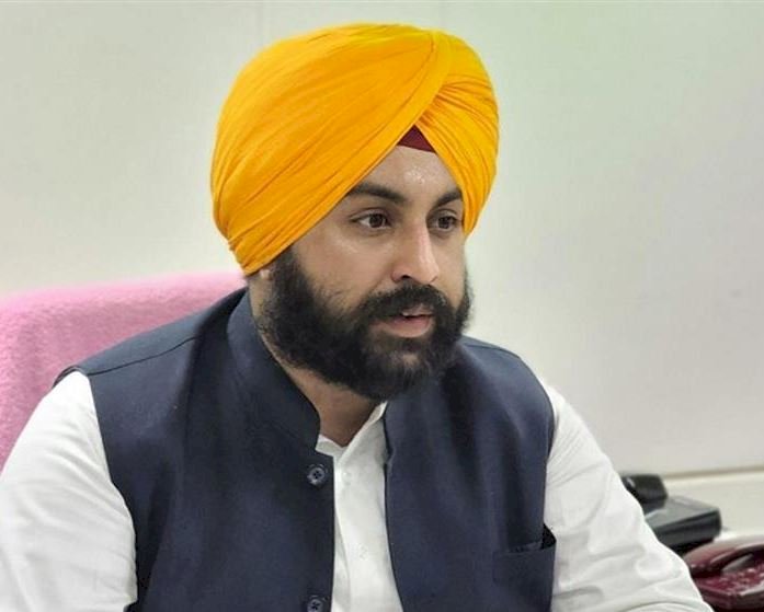 किसी भी प्राईवेट स्कूल को विद्यार्थियों की लूट और मनमर्जी करने की आज्ञा नहीं देंगे: हरजोत सिंह बैंस