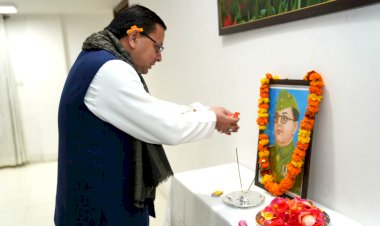 पराक्रम दिवस पर सीएम धामी ने दी नेताजी को श्रद्धांजलि