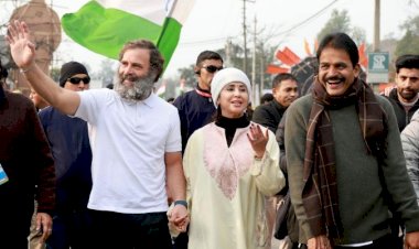 उर्मिला मातोंडकर जम्मू में भारत जोड़ो यात्रा के लिए राहुल गांधी के साथ शामिल हुईं, ट्वीट में कही ये बातें