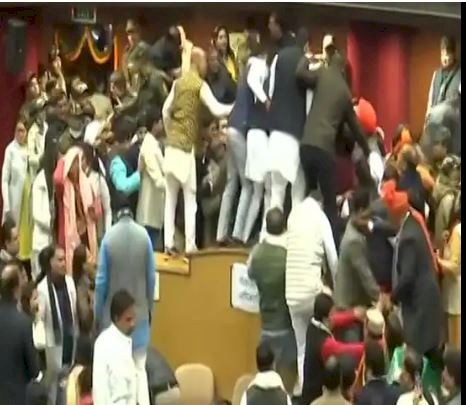 अभी दिल्ली का कोई मेयर नहीं, आप-बीजेपी के बीच टकराव से मतदान ठप