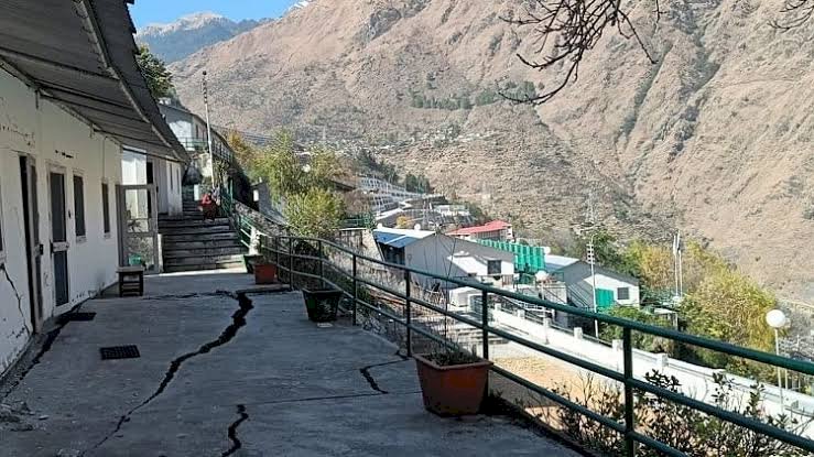 जोशीमठ में क्यों आई दरारें? एक्सपर्ट्स ने दिए यह 6 सुझाव