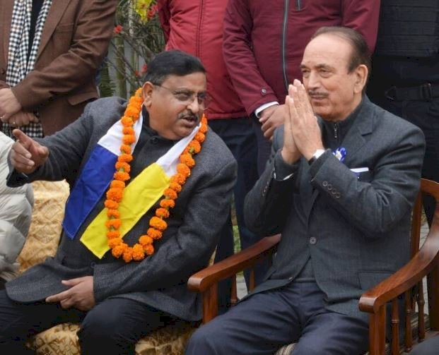 30 से अधिक डीएपी संस्थापक सदस्य आज कांग्रेस में शामिल होंगे, आज़ाद पार्टी पंजीकरण के लिए चुनाव आयोग  जाएंगे
