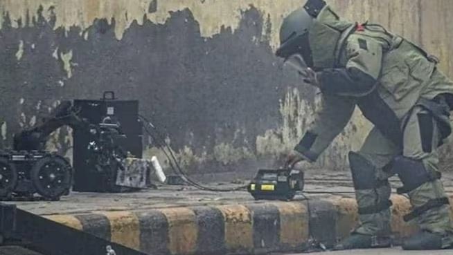 जम्मू-कश्मीर के राजौरी में दो आईईडी नष्ट