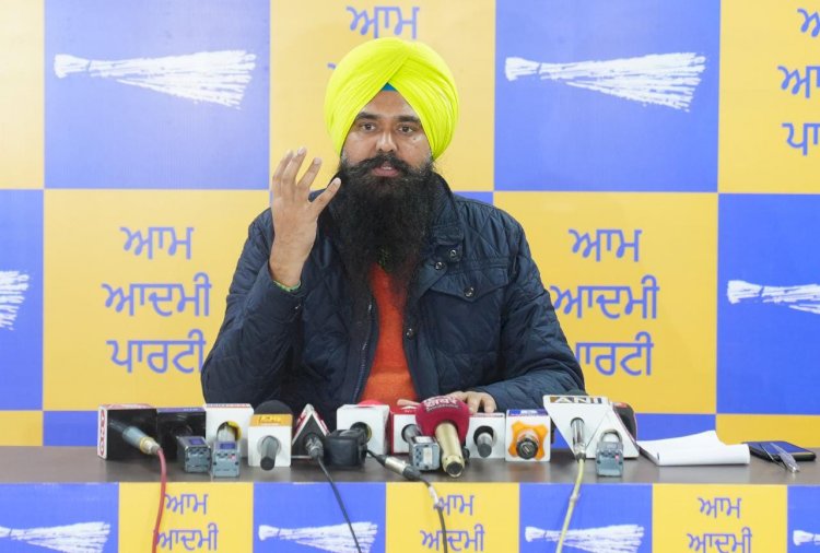 गणतंत्र दिवस परेड से पंजाब की झांकी बाहर करने पर 'आप' ने  केंद्र सरकार पर बोला हमला
