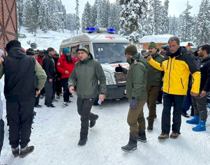 घातक हिमस्खलन के कारण कश्मीर स्की रिसॉर्ट में 2 विदेशियों की मौत
