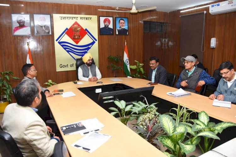 मुख्य सचिव ने की टनल पार्किंग की प्रगति की समीक्षा