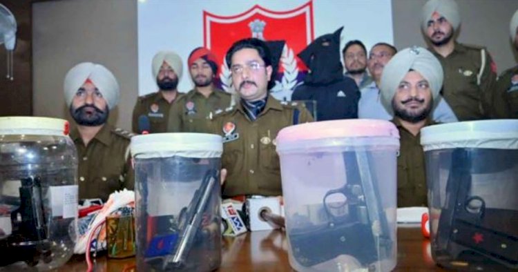 पंजाब पुलिस को बड़ी कामयाबी, बंबीहा गिरोह का गैंगस्टर गिरफ्तार, पांच पिस्टल जब्त