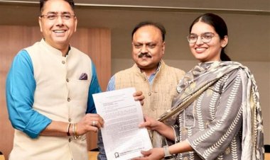 अमन अरोड़ा ने आवास विभाग के 14 एसडीओ और 3 जेई को नौकरी के पत्र सौंपे