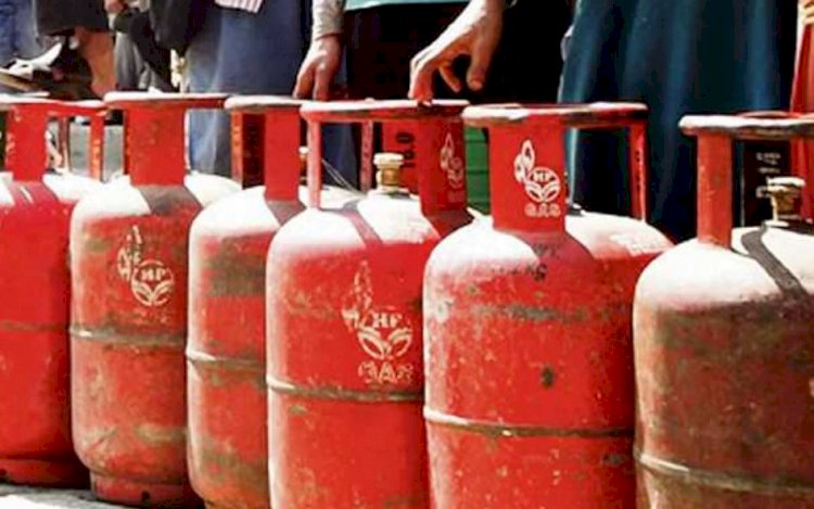 रसोई गैस सिलेंडर के दाम 50 रुपये बढ़े, 1,100 रुपये के स्तर को पार कर गया