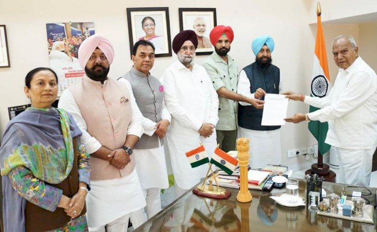 विपक्ष के नेता राज्यपाल पुरोहित  से मिले, आबकारी, खनन नीति की समयबद्ध न्यायिक जांच की मांग की