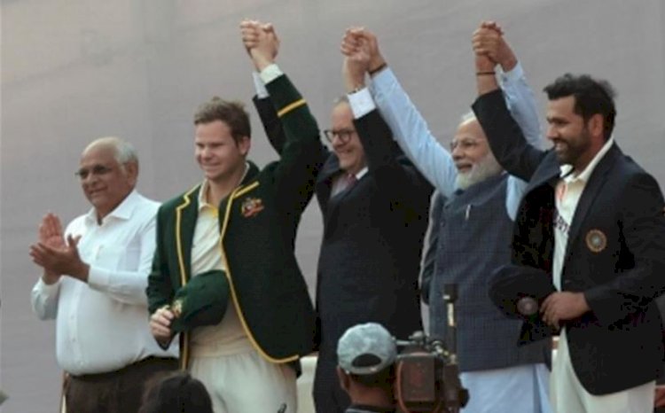 पीएम मोदी ने  ऑस्ट्रेलियाई प्रधानमंत्री के साथ अहमदाबाद में क्रिकेट मैच देखा