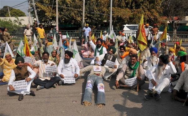 लतीफपुरा विध्वंस मामला : 16 प्रदर्शनकारियों के खिलाफ प्राथमिकी दर्ज