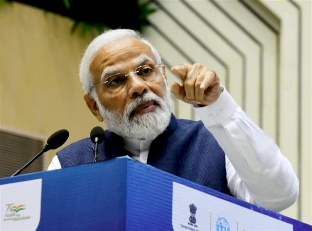 भगत सिंह, सुखदेव, राजगुरु के बलिदान को भारत हमेशा याद रखेगा: पीएम मोदी