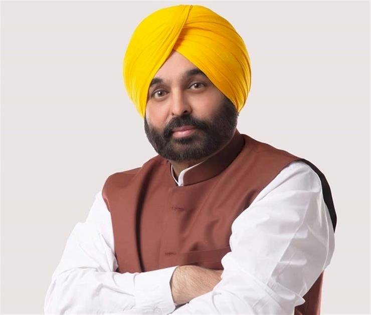 सीएम मान ने सरकार को अल्टीमेटम के पीछे राजनीतिक मकसद के लिए बादल परिवार, अकाल तख्त जत्थेदार और एसजीपीसी पर हमला किया