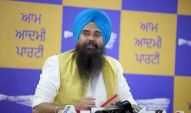 "आप" का बिक्रम मजीठिया पर पलटवार, कहा- उन्हें प्रेस की स्वतंत्रता पर भाषण देने का कोई नैतिक आधार नहीं