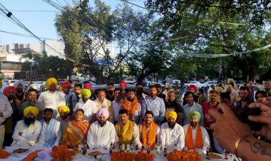 कांग्रेस समेत कई पार्टियों के नेता और पदाधिकारी हुए आप में शामिल