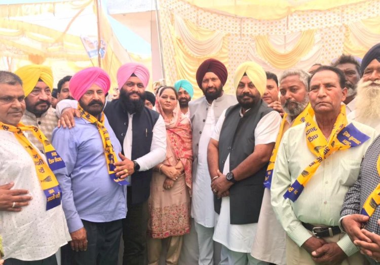 जालंधर लोकसभा उपचुनाव: विधायक बलकार सिंह ने करतारपुर विधानसभा क्षेत्र के पंचरंगा में नए पार्टी कार्यालय का किया उद्धघाटन