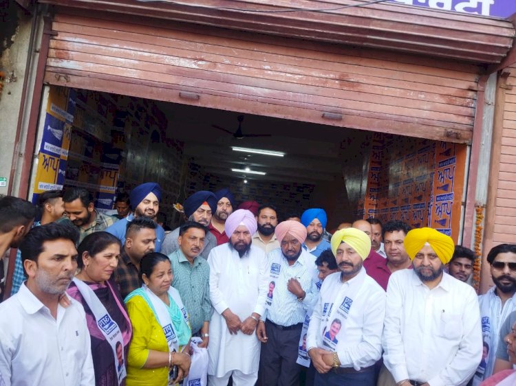  भगवंत मान और अरविंद केजरीवाल की नीतियों से प्रभावित सैंकड़ों लोग हुए आप में शामिल-हरचंद बरसट