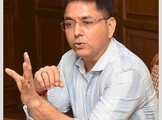 आप सरकार में कोई खास आदमी नहीं- अमन अरोड़ा