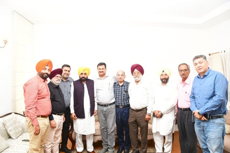 मुख्यमंत्री भगवंत मान से मिले जालंधर के उद्योगपति व व्यापारी, उपचुनाव में कारोबारियों ने दिया आप को समर्थन