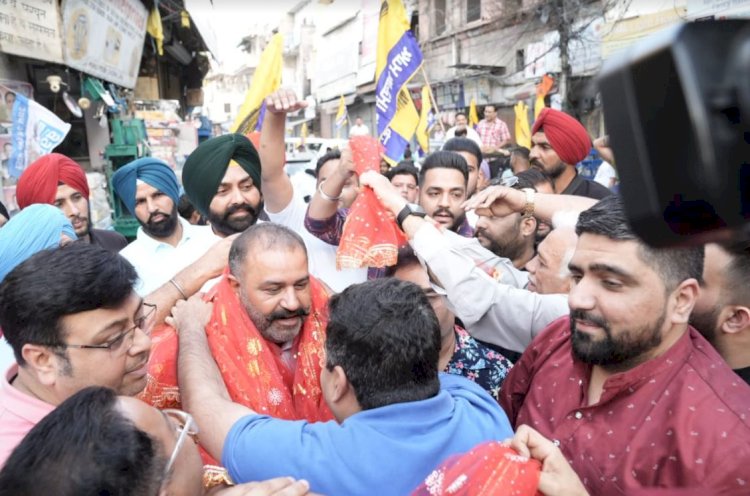जालंधर उपचुनाव के लिए 'आप' प्रत्याशी सुशील कुमार रिंकू ने निकाली पदयात्रा