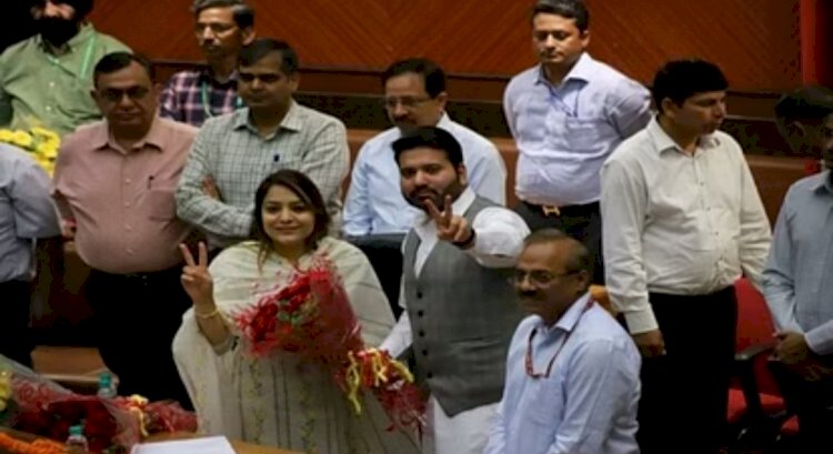निर्विरोध दिल्ली मेयर बनी शैली ओबरॉय, बीजेपी उम्मीदवार ने लिया नाम वापस