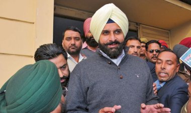 बिक्रम मजीठिया मामला: आलोचना का सामना कर रही आप सरकार ने एसआईटी प्रमुख को हटाया