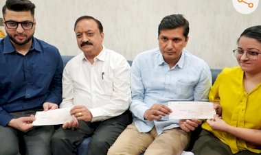 नर्स गायत्री शर्मा परिवार को सरकार ने दी सम्मान राशि, मिले स्वास्थ्य मंत्री