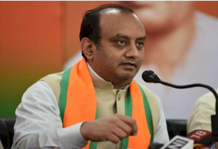 आबकारी घोटाले को लेकर बीजेपी ने केजरीवाल से पूछा सवाल, क्या पैसा लेकर रेस्टोरेंट की टाइमिंग को बदला गया