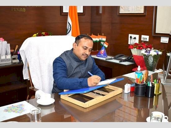 जालंधर लोकसभा उपचुनाव: सीईओ सिबिन सी ने अंतिम चुनाव तैयारियों का जायजा लिया