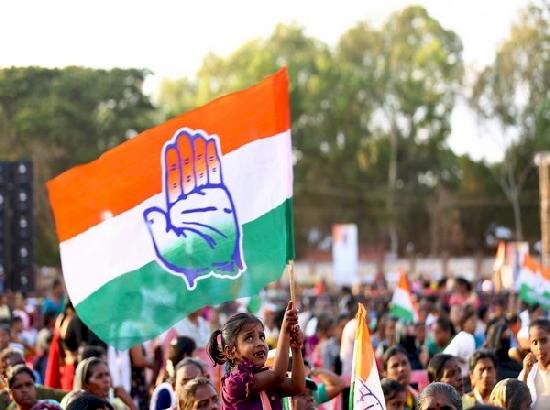 कर्नाटक चुनाव नतीजे: कांग्रेस की बढ़त मजबूत, 117 सीटों पर आगे, बीजेपी 75 सीटों पर आगे चल रही है
