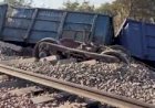 ओडिशा के बरगढ़ में चूना पत्थर ले जा रही मालगाड़ी पटरी से उतर गई