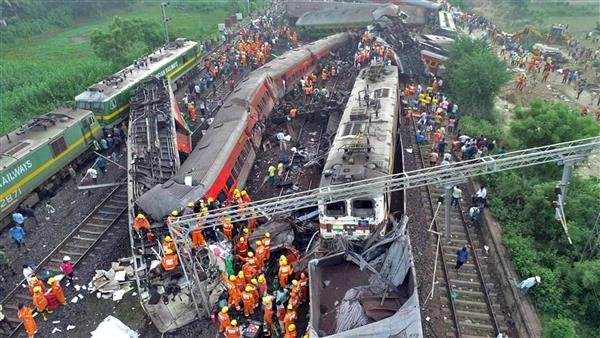 ओडिशा में हुए ट्रेन हादसे पर Punjab CM Mann ने जताया शोक, सीएम ने Tweet कर लिखा- ओडिशा के बालासोर में हुआ ट्रेन हादसा दुर्भाग्यपूर्ण