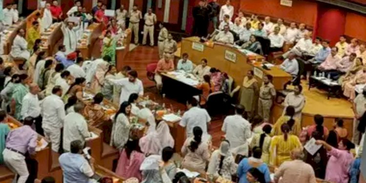 MCD में चल रहा विवाद थमा, स्टैंडिंग कमिटी में 3 आप के, 3 बीजेपी के सदस्य
