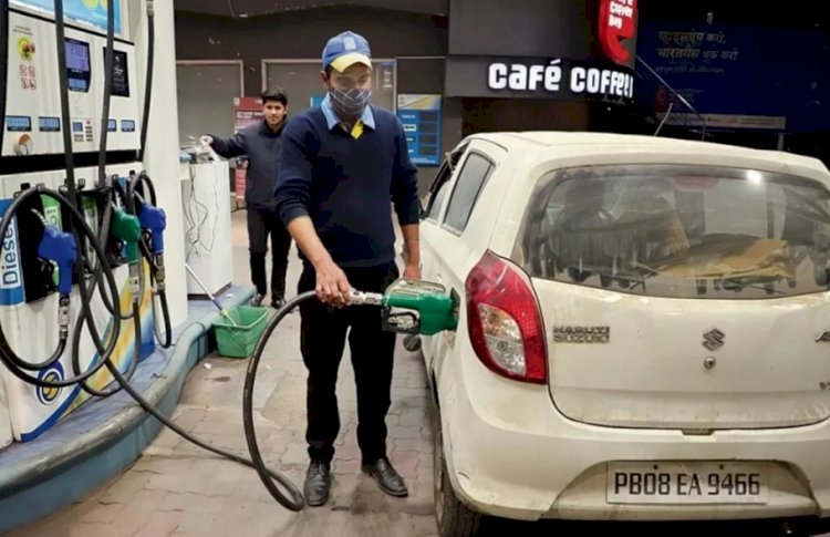 पंजाब में वैट बढ़ने से महंगा हुआ पेट्रोल, डीजल