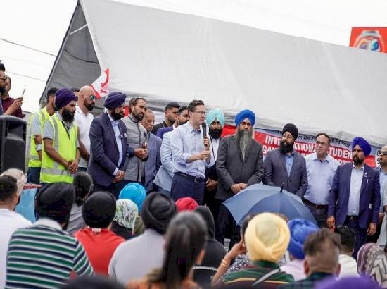 कनाडा के विपक्षी नेता पियरे पोइलिव्रे निर्वासन का सामना कर रहे भारतीय छात्रों के समर्थन में उतरे, ट्रुडो पर साधा निशाना