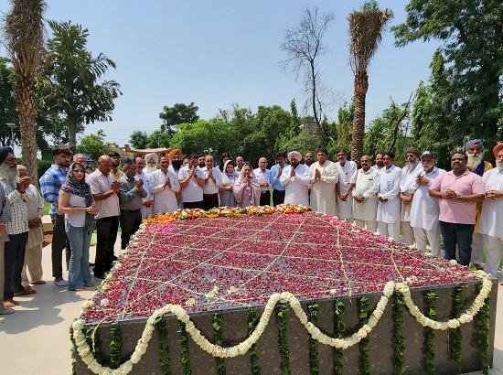 कांग्रेस ने पूर्व सांसद संतोख सिंह चौधरी को उनकी जयंती पर याद किया