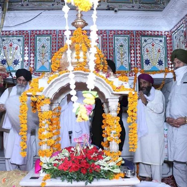 417 सदस्यीय सिख जत्था पाकिस्तान रवाना