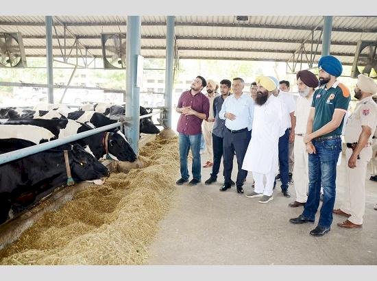 मंत्री गुरुमीत खुडियन ने वेट वर्सिटी का दौरा किया