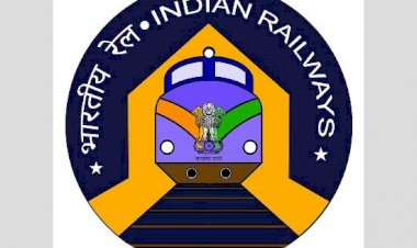 रेलवे सेवाएं बाधित: भारी बारिश से 52 ट्रेनों का परिचालन प्रभावित